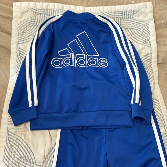 Adidas 3T toddler Royal Blue track suit -Adorable - Picture 4 of 5